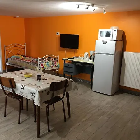 Cosy A Ville-au-val, Proche Nancy Et Metz, Randonnees, 1 Chambre, Parking Et Terrain Prive. - Fr-1-584-111 *
