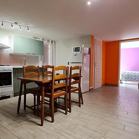Cosy à Ville-au-val, Proche Nancy Et Metz, Randonnées, 1 Chambre, Parking Et Terrain Privé. - Fr-1-584-111 Ville-au-Val
